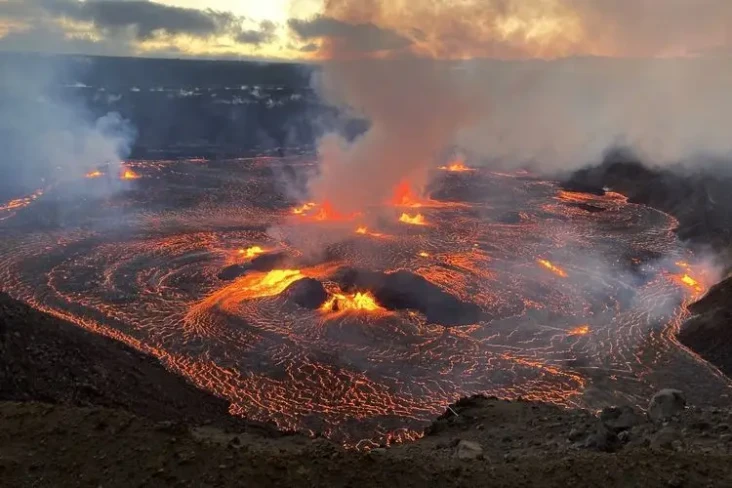 Gunung Berapi Kilauea...