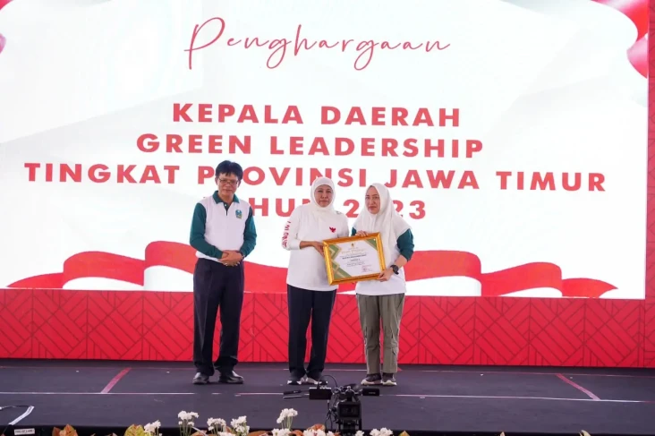 Bupati Bojonegoro Terima...