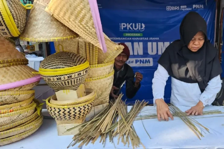 Pelaku UMKM di Garut...