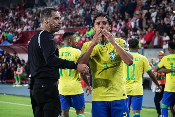 Marquinhos Beberkan...