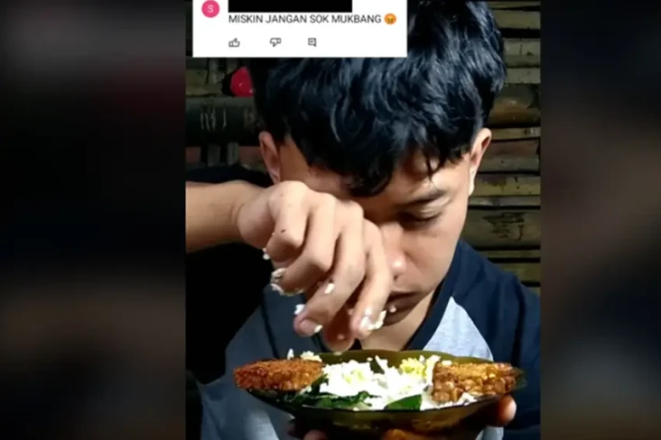 Viral! Pria Ini Nangis...
