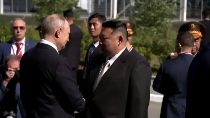 Putin Sambut Hangat...