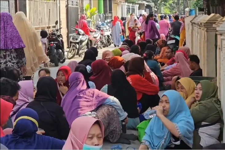 Demi Sembako Murah KJP...