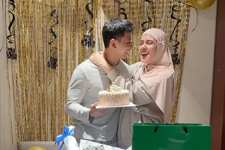 Fairuz A Rafiq Menangis...