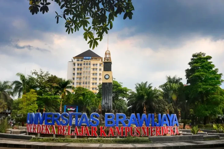 8 Perguruan Tinggi dengan...