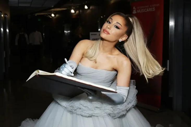 Ariana Grande Kesal...