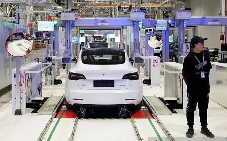 Tesla Berencana Membeli...