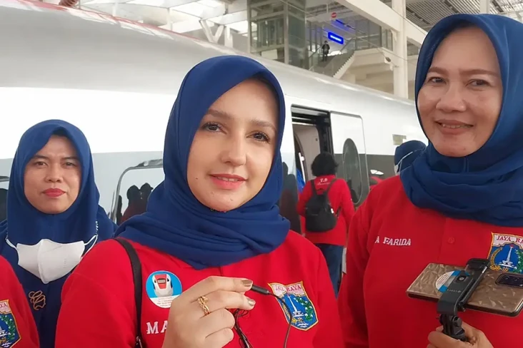 Jajal Kereta Cepat Jakarta-Bandung,...