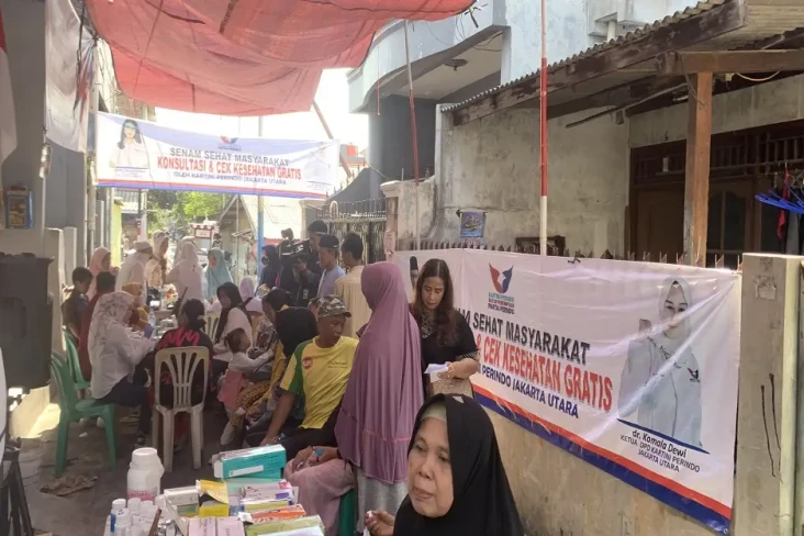 Antusias Ikuti Pengobatan...