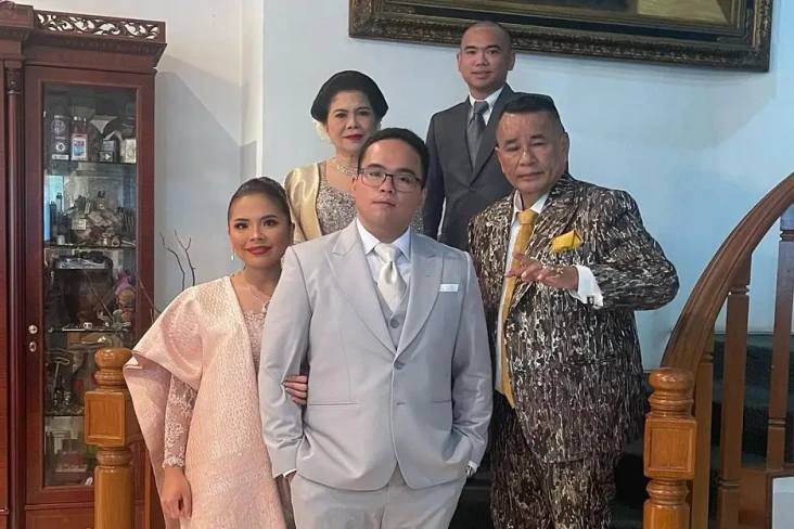 Pesan Hotman Paris untuk...