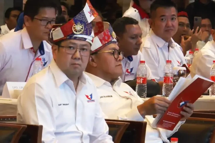 Hadiri Rapat Konsolidasi...