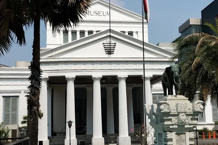 Kebakaran Museum Nasional,...
