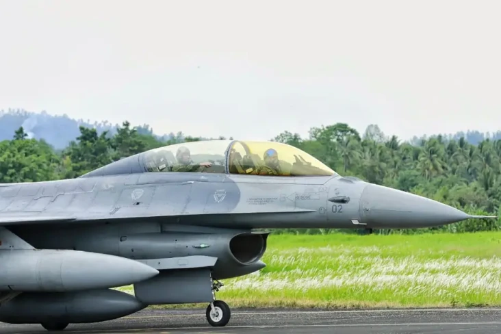 6 Pesawat Tempur F-16...