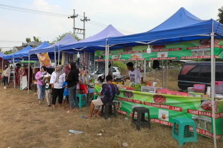Ganjar Ronggolawe Gelar...