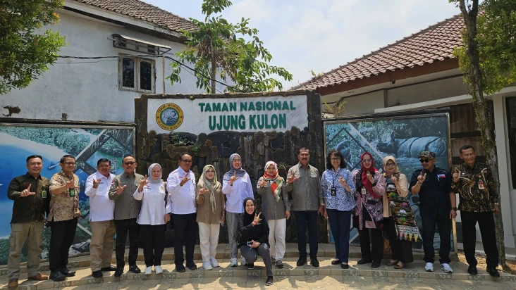 Badak Jawa Hanya Tersisa...