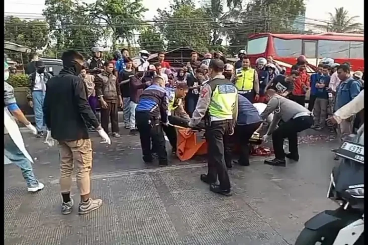 Ngebut dengan Ninja,...
