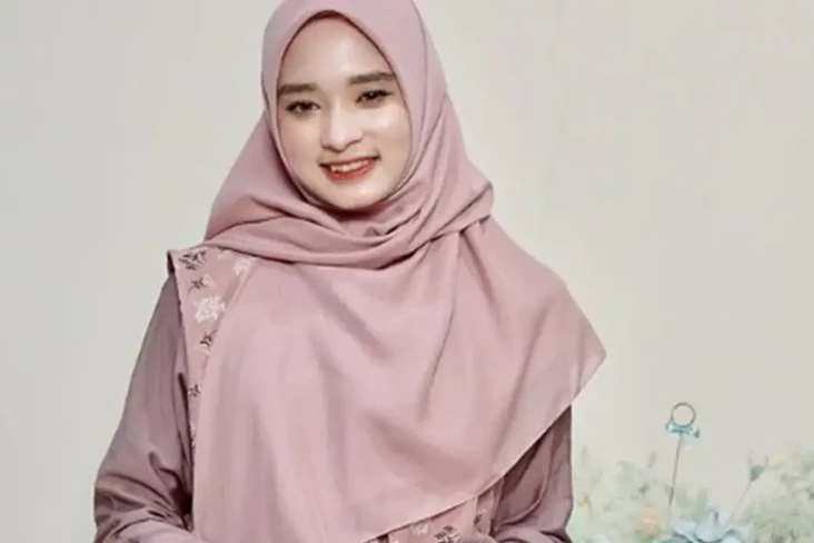Bersikap Sopan saat...