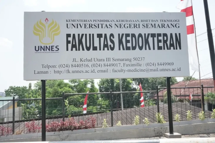 Universitas Ini Memperbolehkan...