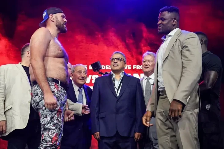 Duel Tyson Fury vs Francis...