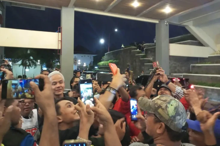 Momen Kemeriahan Pendukung...