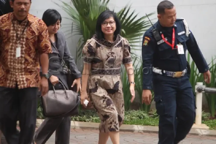 KPK Periksa Mantan Dirut...