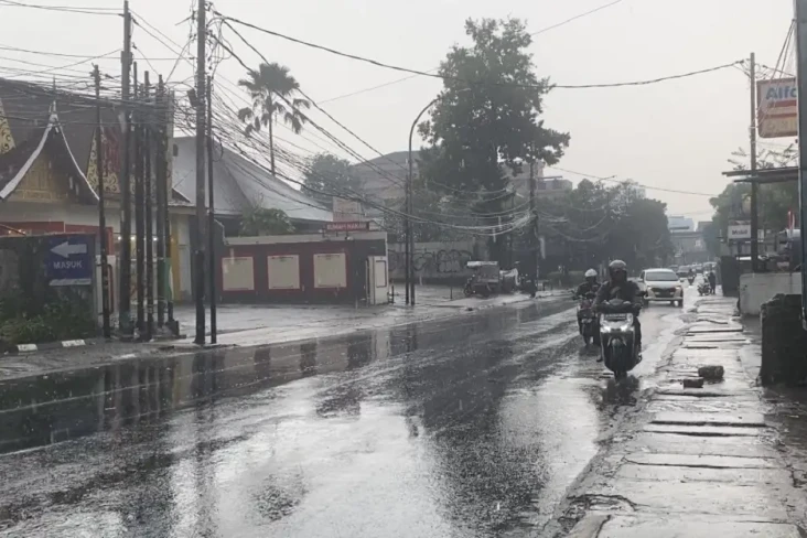 Hujan Guyur Jakarta,...