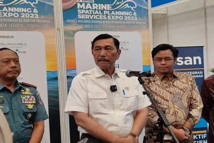 Luhut Berharap Investasi...