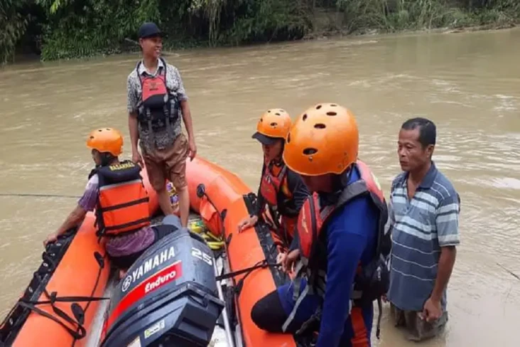 Hanyut usai Ibadah di...