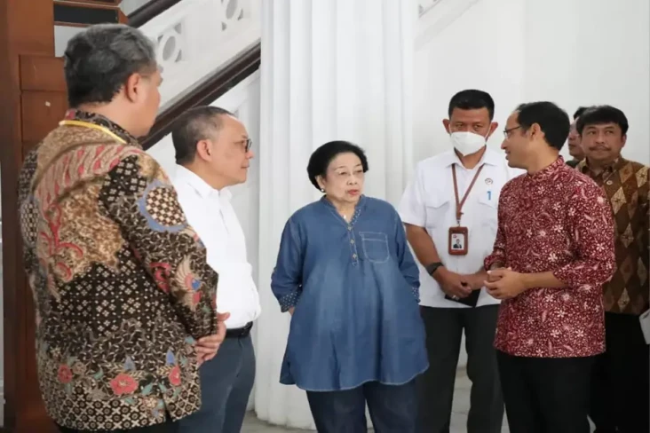 Kunjungi Museum Nasional,...