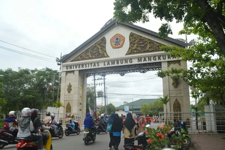 10 Universitas Terbaik...