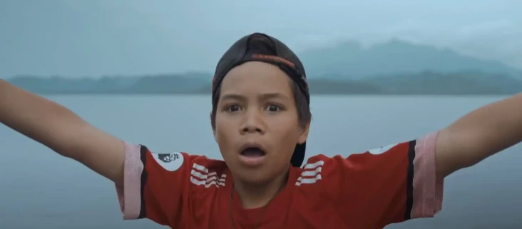 Review RUN BOY RUN:...