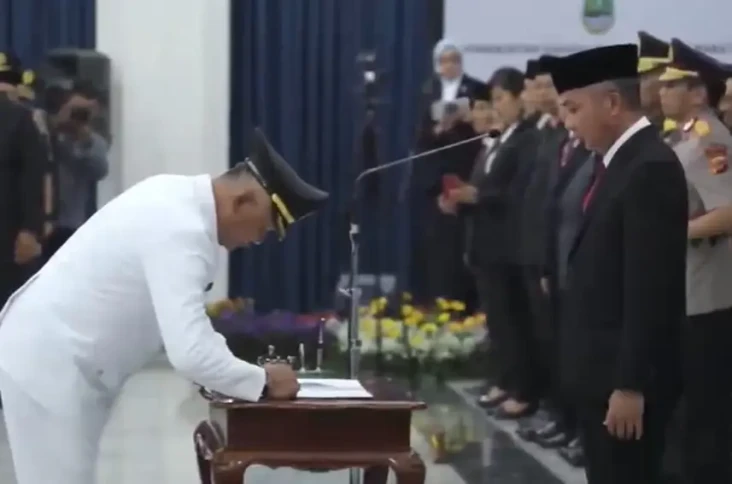Lantik 6 Penjabat Wali...