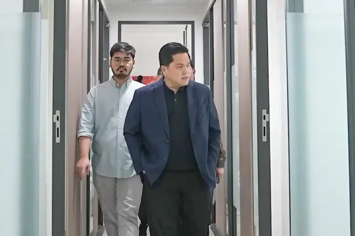Erick Thohir Kunjungi...