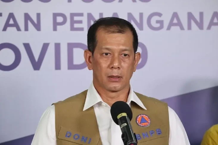 Mantan Kepala BNPB Doni...
