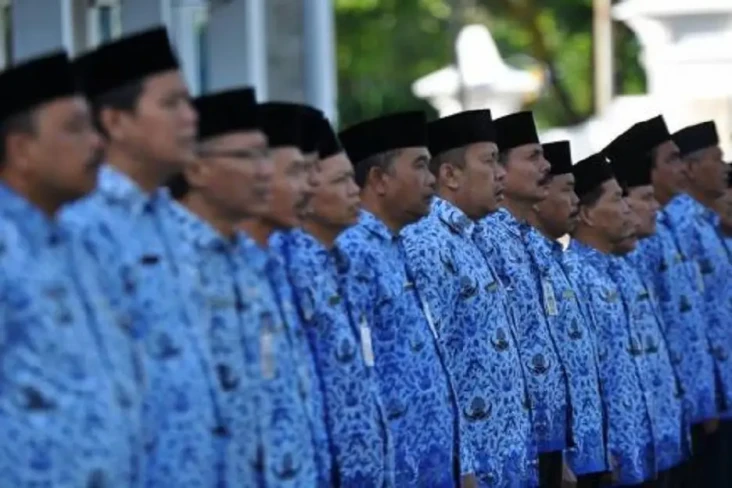 Sejarah Panjang PNS...