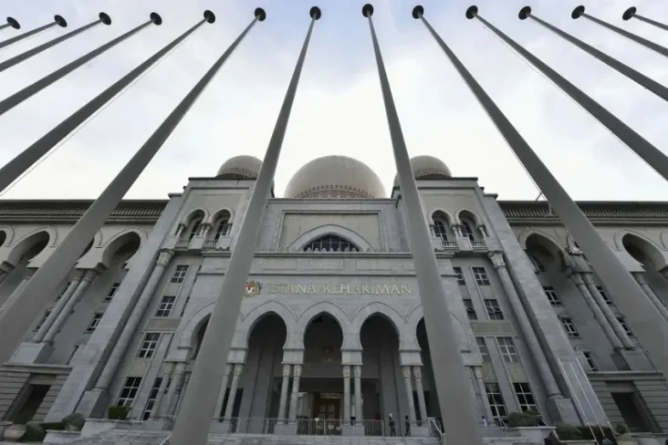 Pengadilan Malaysia...
