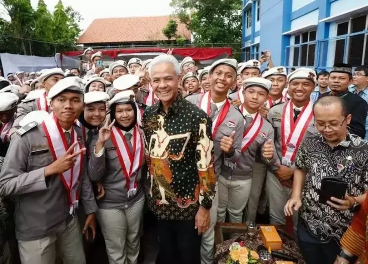 Ganjar Janji Berikan...
