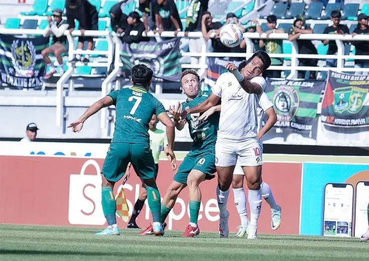 Hasil Persebaya vs Arema:...