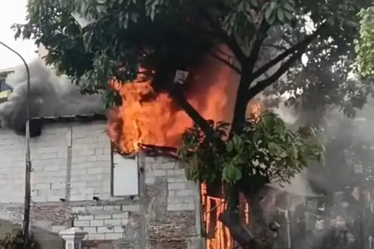Bengkel Motor di Pademangan...