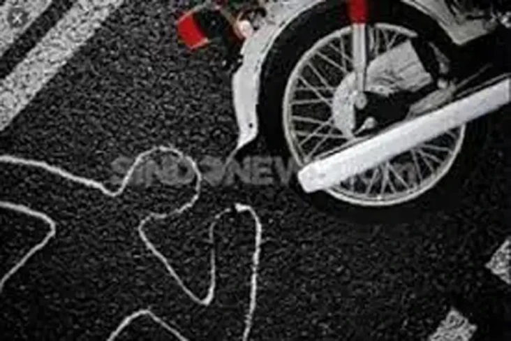 Tabrak Pembatas Jalan...