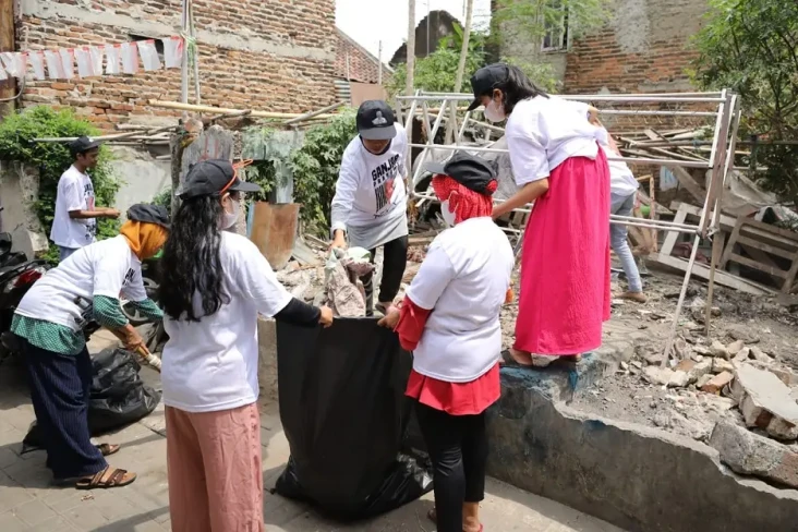 Cegah DBD di Serang,...