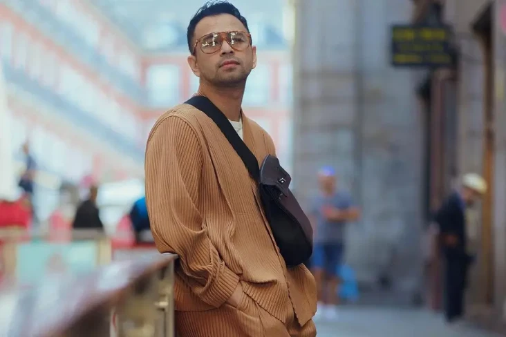 Raffi Ahmad Bukakan...