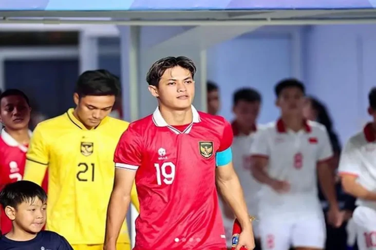 Timnas Indonesia vs...