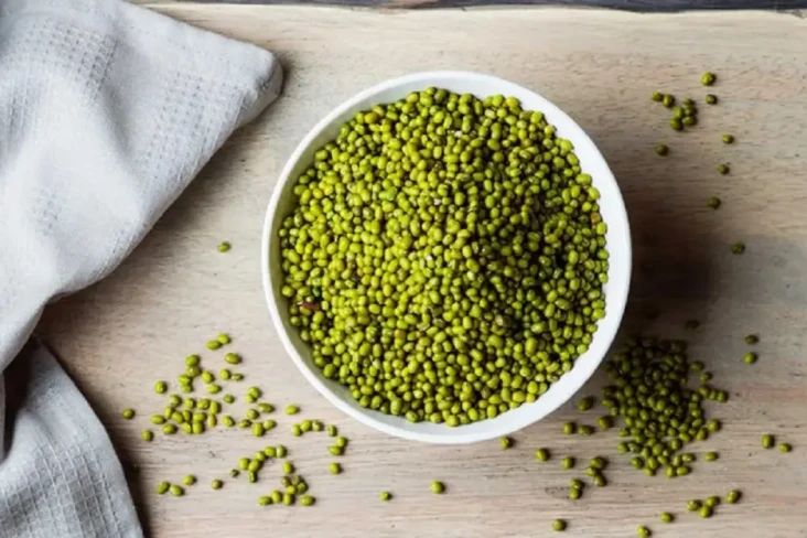 6 Manfaat Kacang Hijau,...