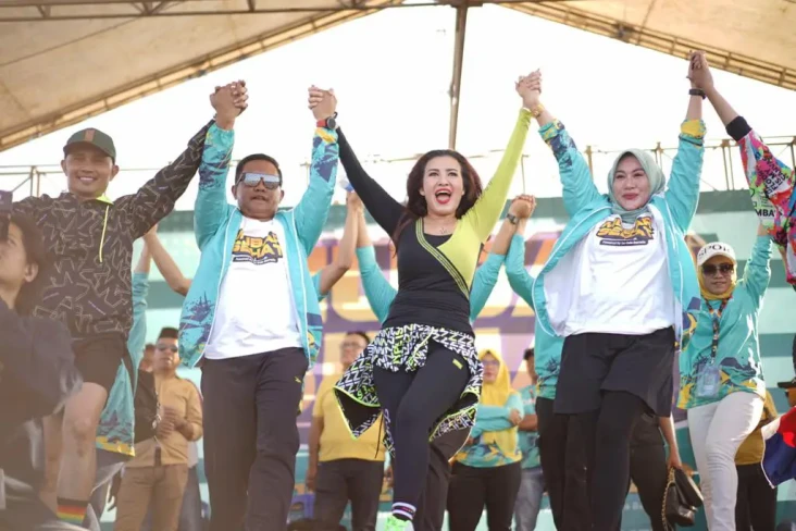 Senam Zumba Liza Natalia...