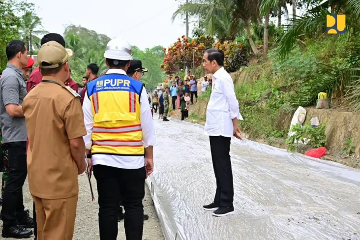 Poles Jalan Daerah Penyangga...