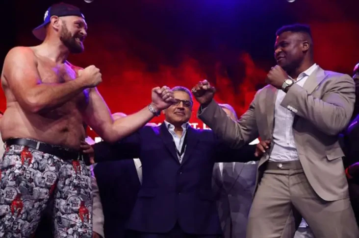Tyson Fury vs Ngannou...