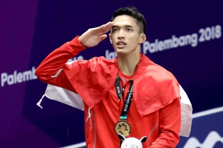 Jonatan Christie Rebut...