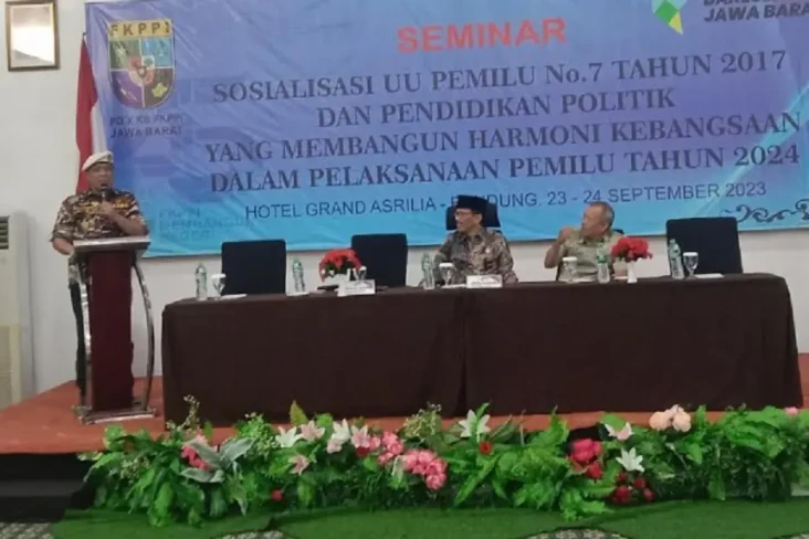 Tak Ingin Jadi Penonton,...
