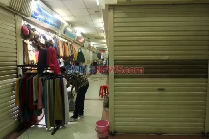 Pasar Tanah Abang Sepi...